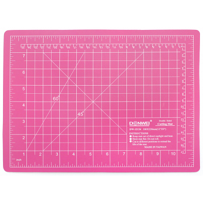 Раскройный коврик Sew Mate 22 x 30 см, розовый/голубой